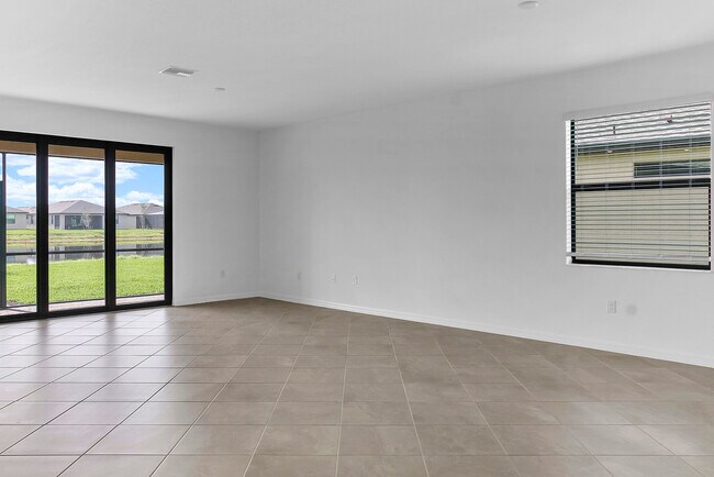 Building Photo - 14848 Portico Blvd