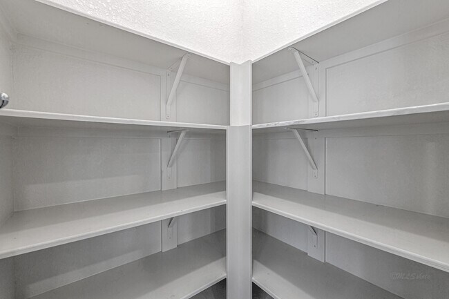 Building Photo - 12562 Holly Blue Ln