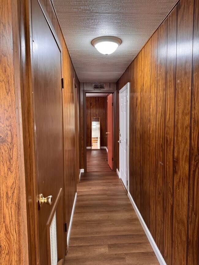 Building Photo - 3 Bed, 1.5 bath mobile home