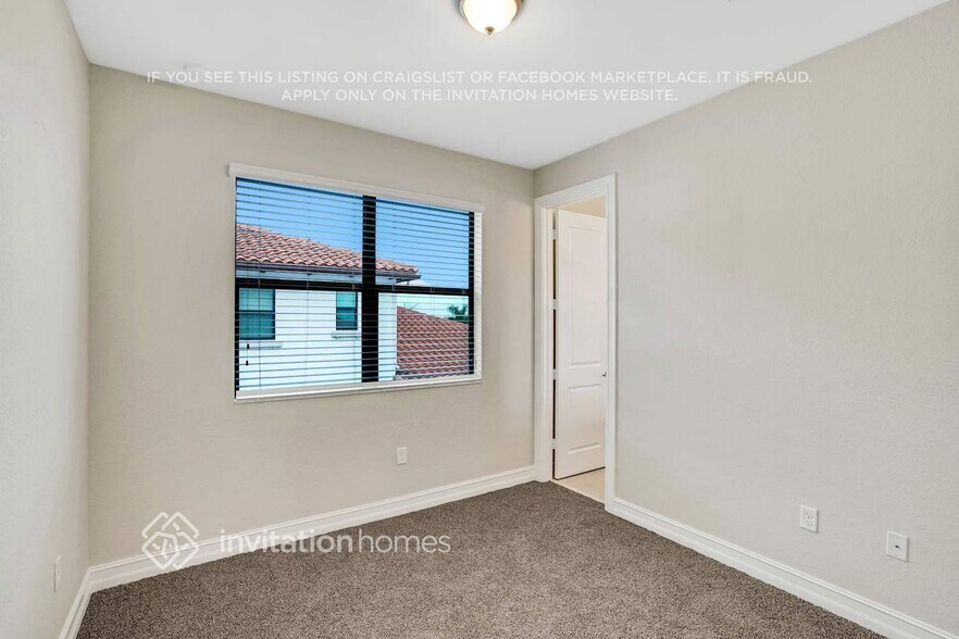 Building Photo - 11705 SW 13th Ct