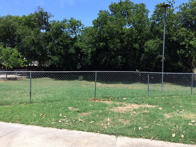 Building Photo - Move in Ready 3/2 Home in Frisco!