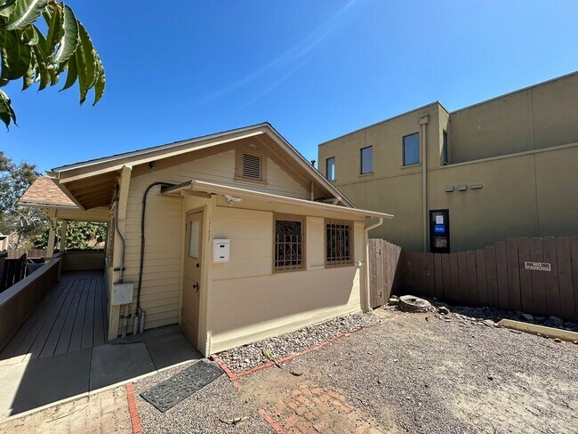 Building Photo - 1560 10th Avenue