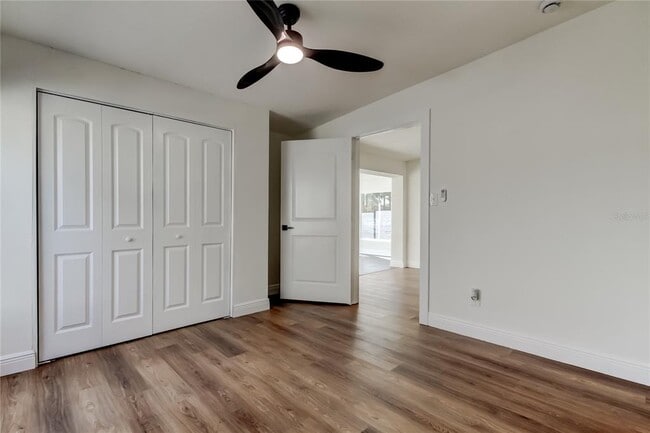 Building Photo - 8722 Elmwood Ln