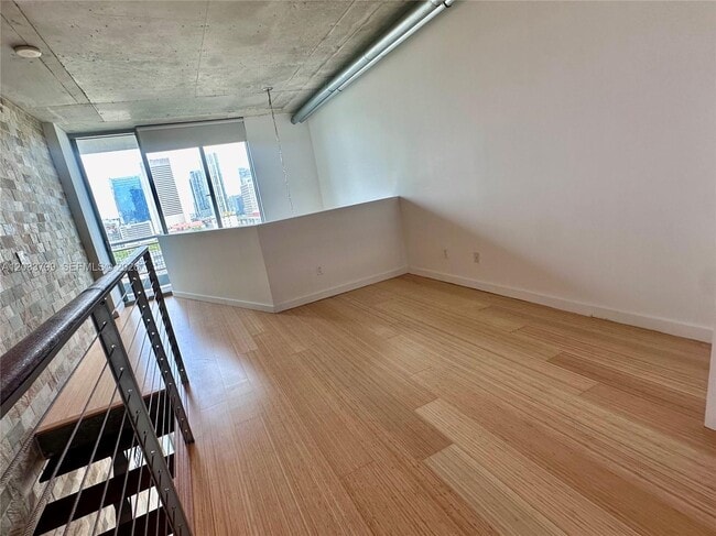 Building Photo - 690 SW 1st Ct