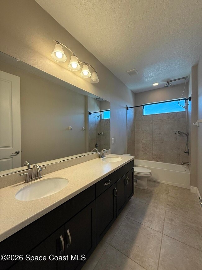 Building Photo - 7782 Paragrass Ave