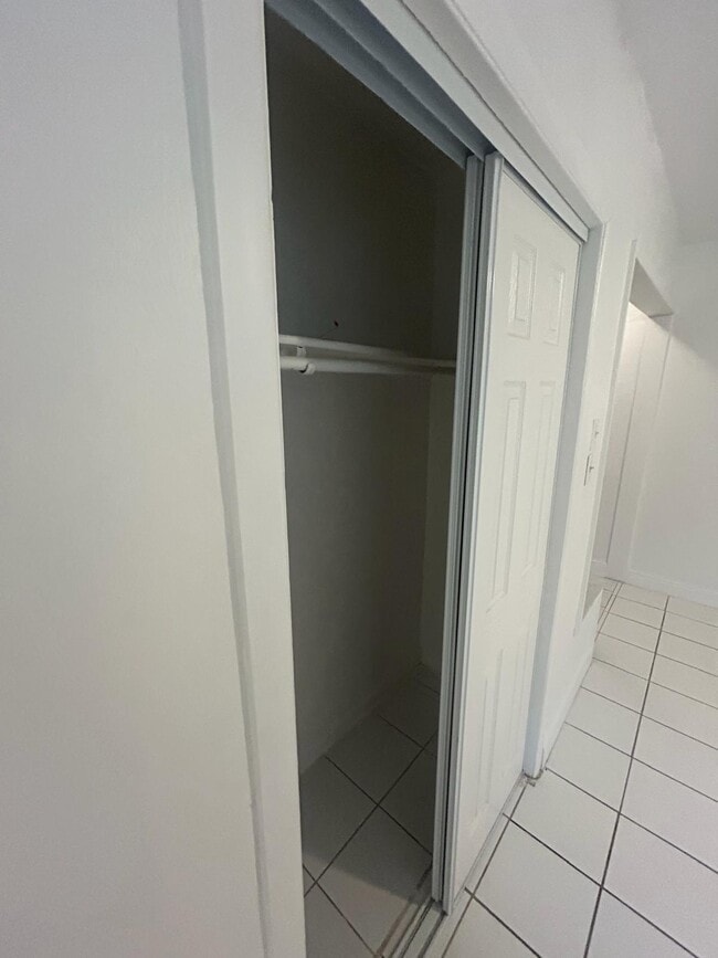 Building Photo - 5930 Pierce St