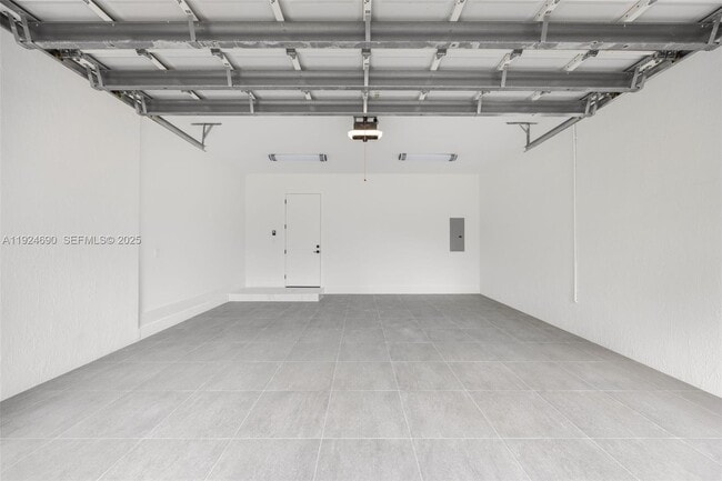 Building Photo - 6845 SW 52nd St