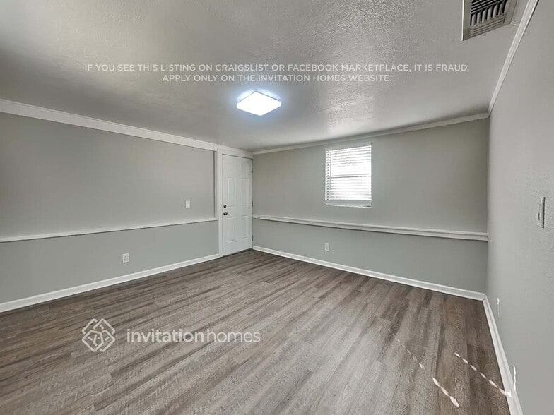 Building Photo - 2334 Auburn St S