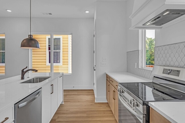 Building Photo - NEW BUILD