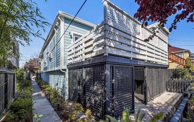 Building Photo - Wonderful House with Huge Deck in an Amazing Location