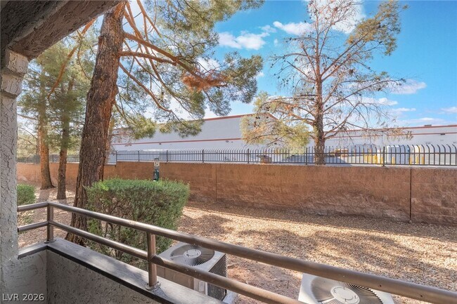 Building Photo - 2200 S Fort Apache Rd