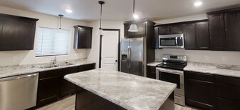 Building Photo - Fox Run Apartments