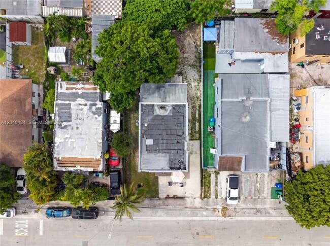 Building Photo - 1168 NW 30th St