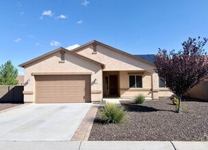 Building Photo - 6096 Laguna Ln