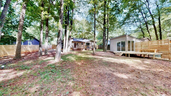 Building Photo - 5012 Glenview Ct