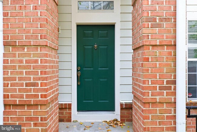 Building Photo - 1340 Garden Wall Cir