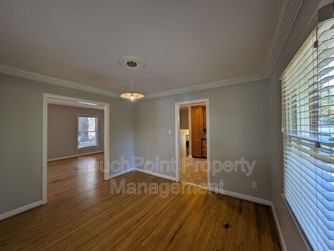 Building Photo - 3331 Donovan Pl