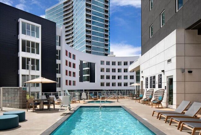 Building Photo - 100 Park Blvd