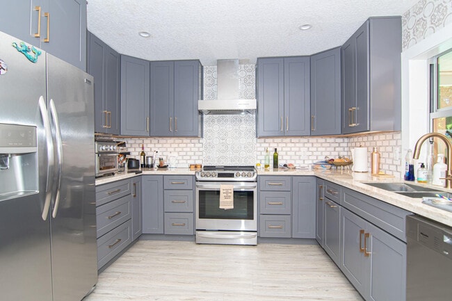 Building Photo - 3251 NW 65th St