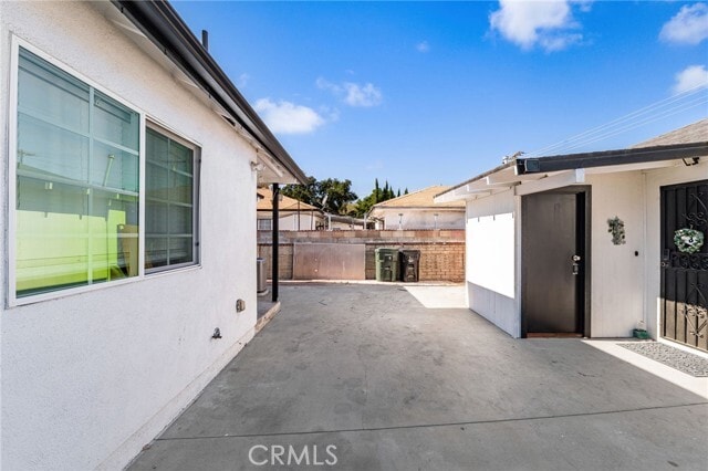 Building Photo - 587 E Arrow Hwy