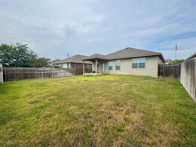 Building Photo - 106 Bowstring Bend