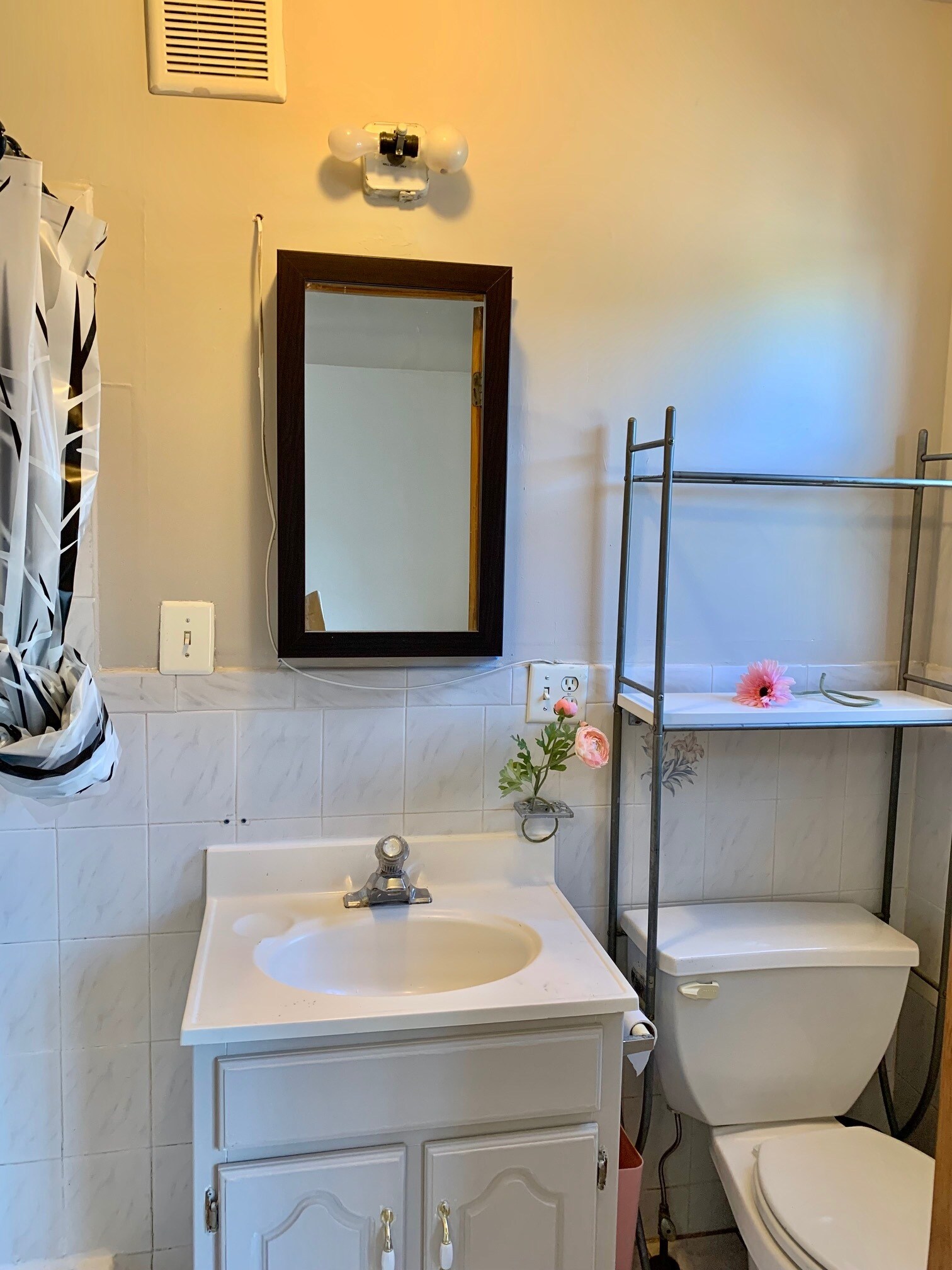 Building Photo - 422A Warren St