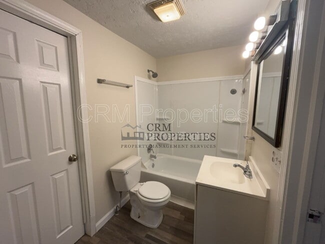 Building Photo - 1530 S Union St