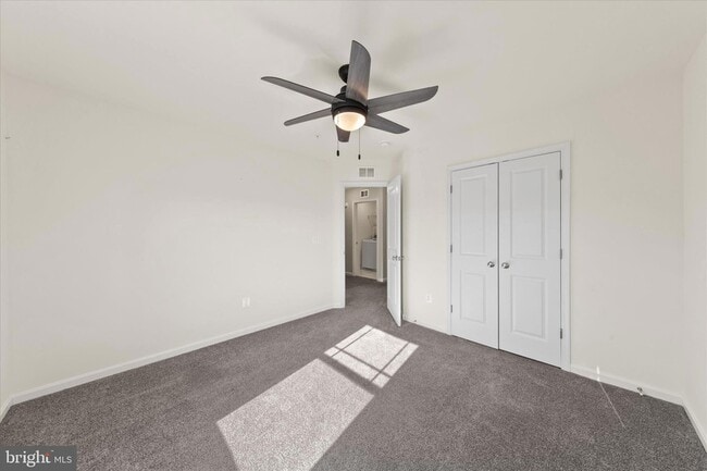 Building Photo - 5559 Trafalgar Cir