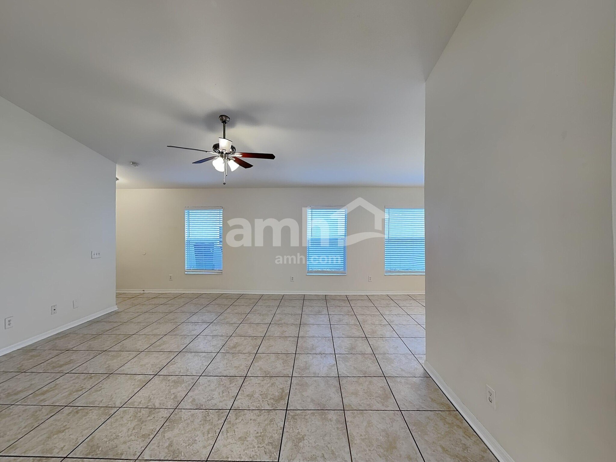 Building Photo - 10126 41st Ct E