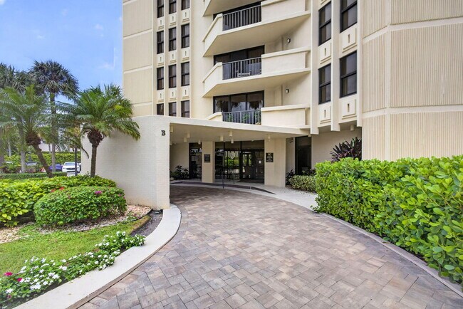 Building Photo - 2800 N Ocean Dr