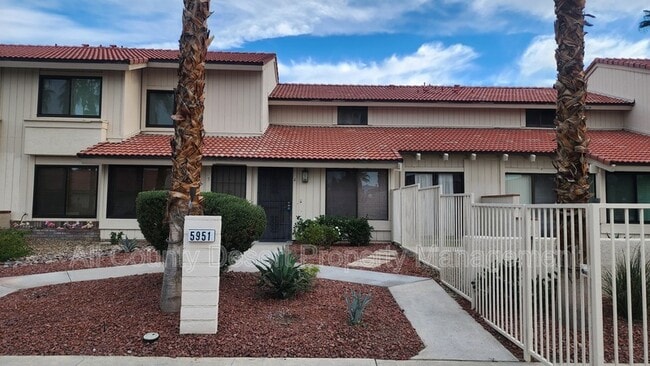 Building Photo - 5951 Montecito Dr