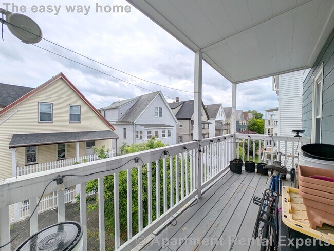 Building Photo - 41 Belknap St