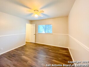 Building Photo - 115 McLennan Oak