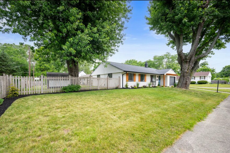 Building Photo - 3864 Esquire Ct