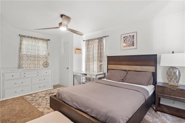 Building Photo - 1738 Duke Rd