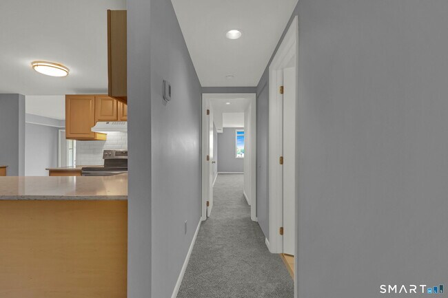 Building Photo - 1128 Windward Rd