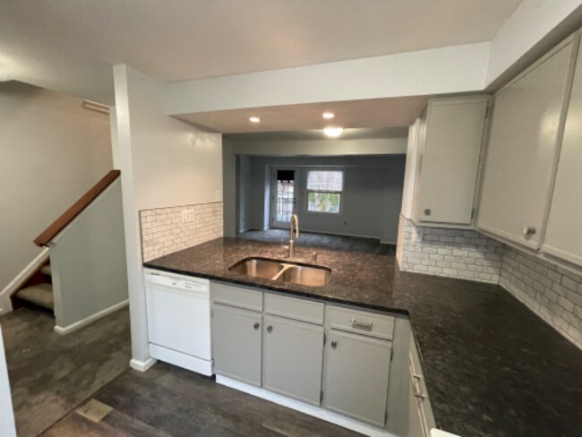 Building Photo - 4387 Heritage Dr