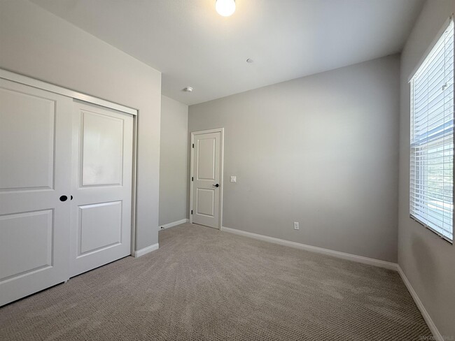 Building Photo - 2757 Overlook Point Dr