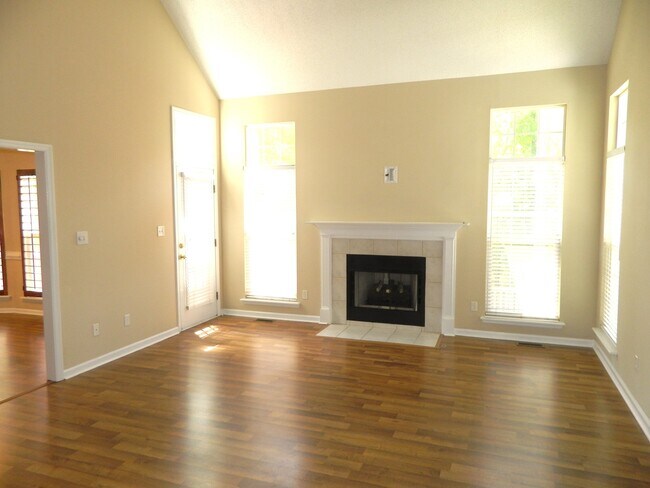 Building Photo - 789 Osprey Ln