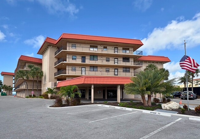 Primary Photo - Calling All Snowbirds! 2-Bed, 2-Bath Condo...