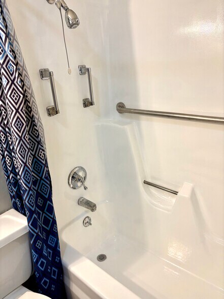 Building Photo - 4026 N Illinois Ave