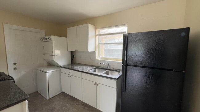 Primary Photo - 1244 W 36th St