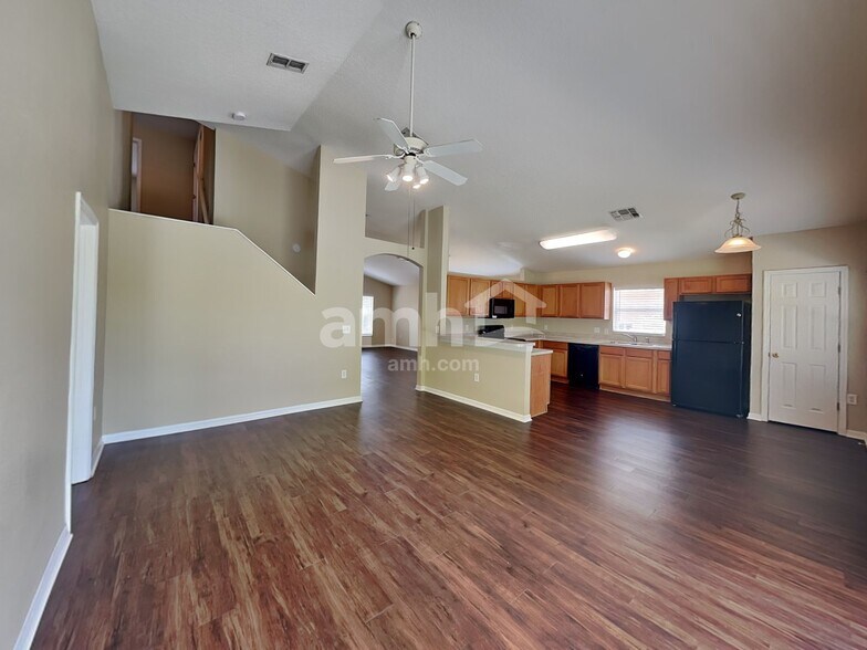 Building Photo - 3045 Rob Way