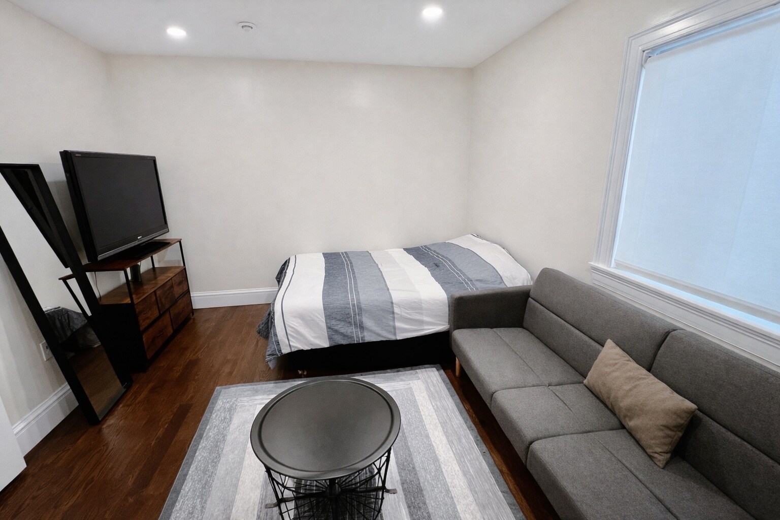 Bedroom 2 - 35 Foster St