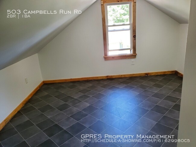 Building Photo - Cute and Cozy Harmar Home