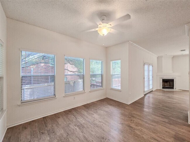 Building Photo - 8321 Cambria Dr