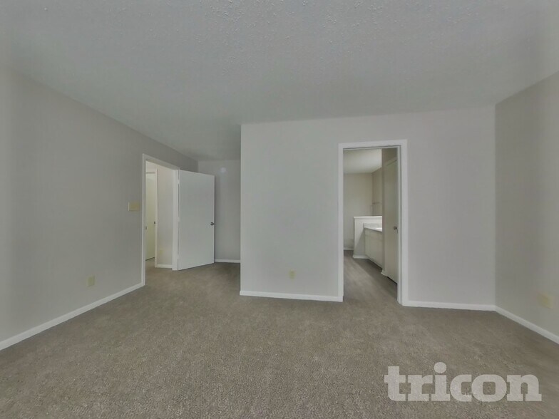 Building Photo - 5136 Dollar Ridge Ln