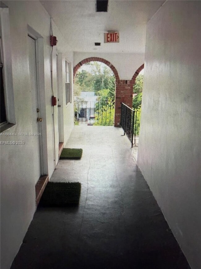 Building Photo - 2415 Lincoln St