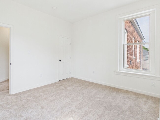 Building Photo - 204 Wellford St