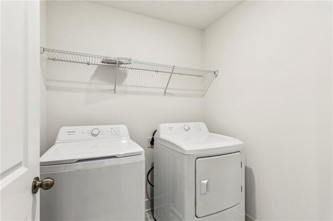 Building Photo - 313 Fraley Dr